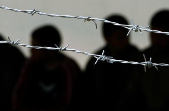 سبعة أسرى يواصلون الإضراب وتدهور خطير على صحة المقداد